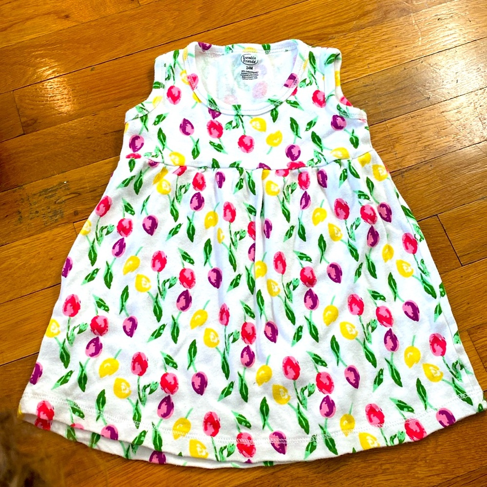Babygirl dress, with colorful tulips. 100% cotton. 24 M